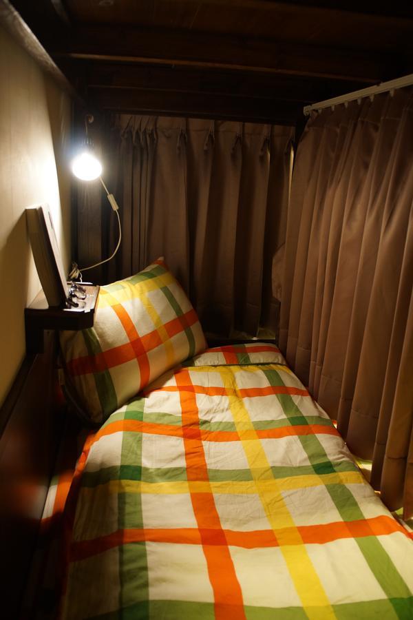 Good Garden Female Hostel Tainan Esterno foto